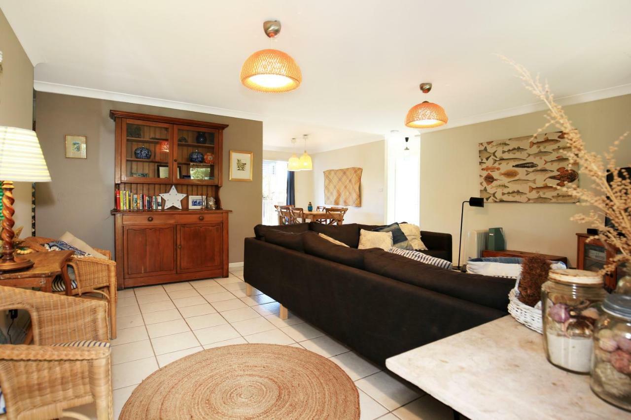 Innisfree I Pet Friendly I 2 Mins To Holiday home Callala Beach